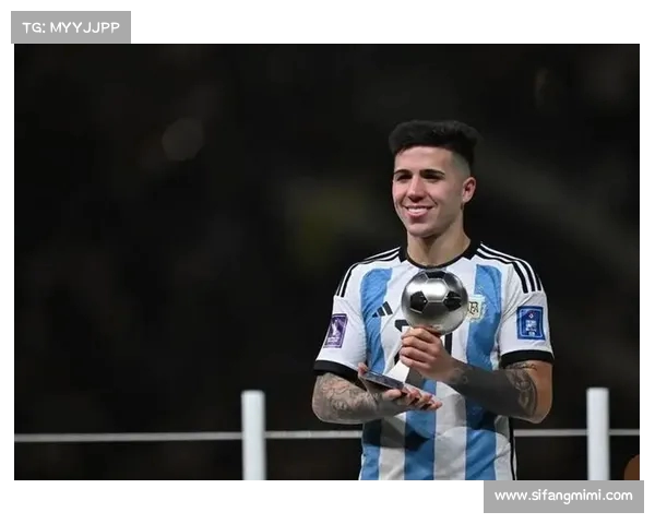 罗马诺辟谣西媒报道恩佐转会大巴黎消息完全不实